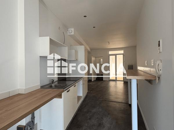 Location Appartement 3 pièces 69.4 m² - 17 AVENUE HELIOS Lourdes 65100