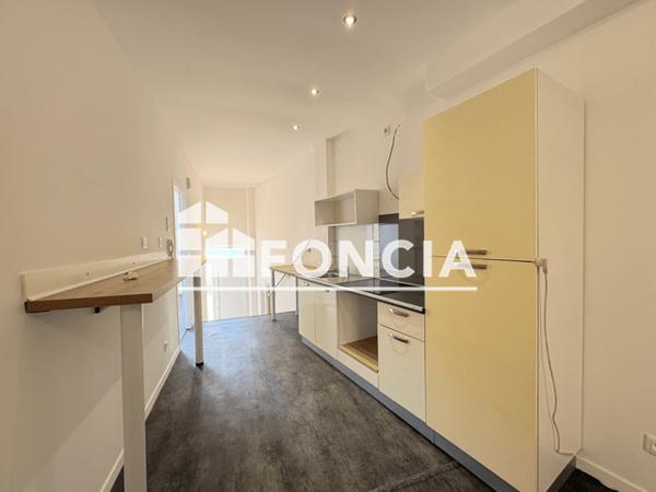 Location Appartement 3 pièces 69.4 m² - 17 AVENUE HELIOS Lourdes 65100