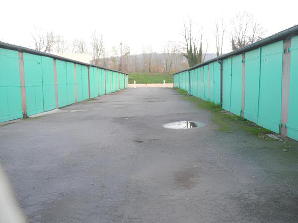 GARAGE FERME - RUE DE NANCY CHAMPIGNEULLES