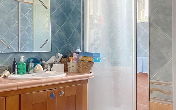 Appartement à vendre    3 pièces • 68,98 m2 Antibes