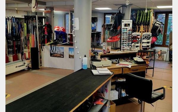 Vente Local commercial Les cabannes   