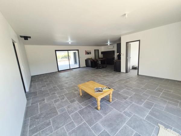 Vente Villa 4 pièces à Le Cannet-des-Maures