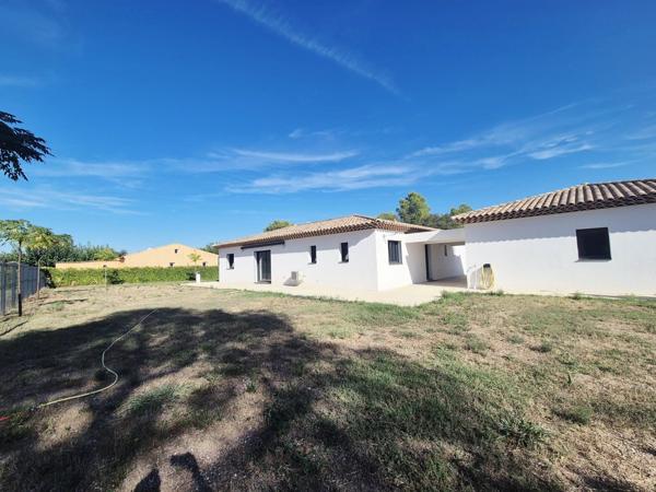 Vente Villa 4 pièces à Le Cannet-des-Maures