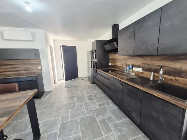 Vente Villa 4 pièces à Le Cannet-des-Maures