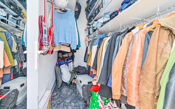 Appartement à vendre    3 pièces • 83,23 m2 Paris 18