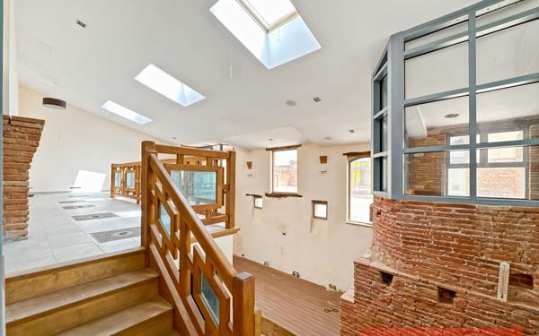 Immeuble à vendre    27 pièces •  Gaillac