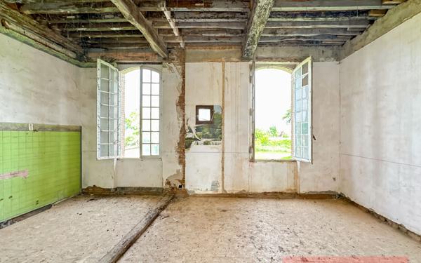 Immeuble à vendre    27 pièces •  Gaillac