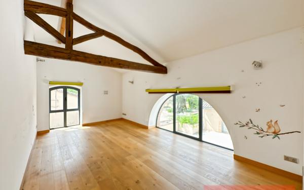 Immeuble à vendre    27 pièces •  Gaillac