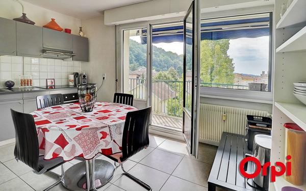 Appartement à vendre    3 pièces •  Bourgoin-Jallieu