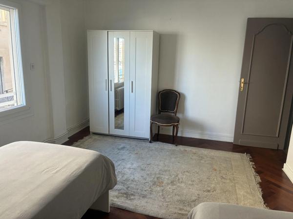 Spacieux T4 sur le Vieux-Port