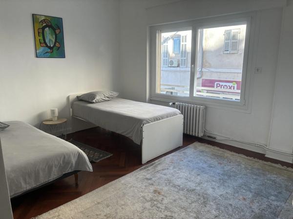 Spacieux T4 sur le Vieux-Port