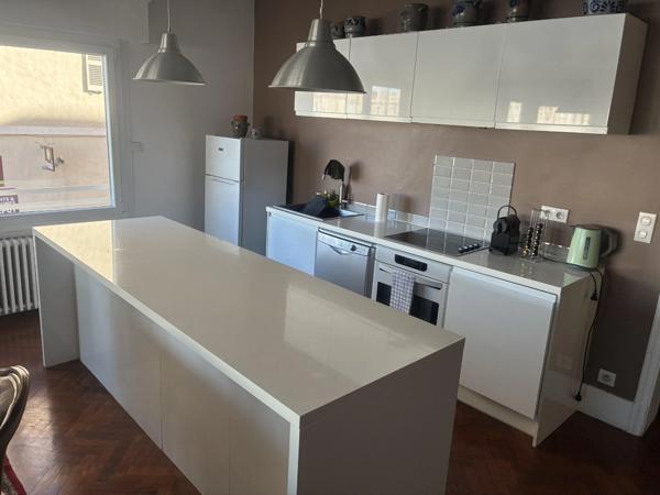 Spacieux T4 sur le Vieux-Port