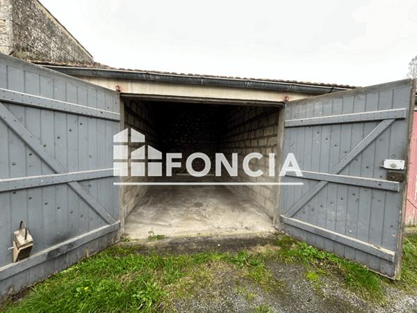 Location Parking - 26 RUE LEDRU ROLLIN Rochefort Sur Mer 17300