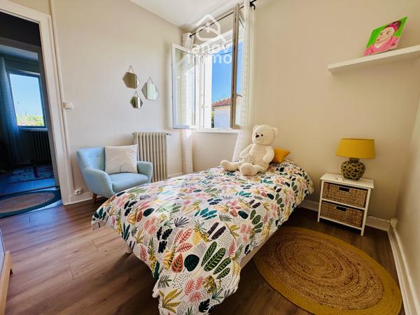 Maison
                                                                                                                                                                                                                                                                                                                        6 pièce(s)                                                                                                                                                                                                          4 chambre(s)                                                                                                                                                                                                          119.31  m²