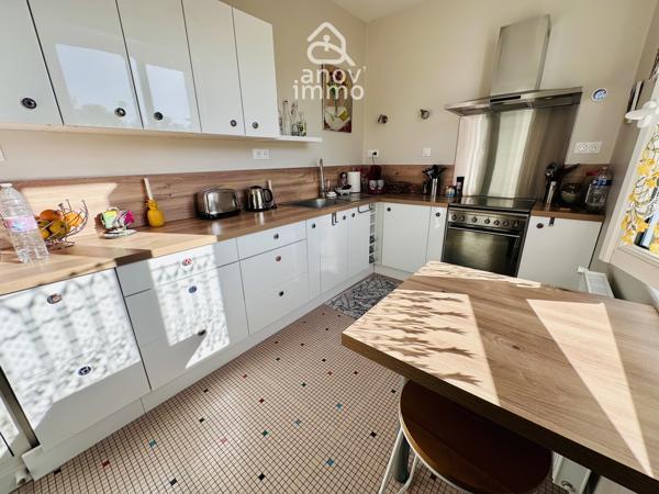 Maison
                                                                                                                                                                                                                                                                                                                        6 pièce(s)                                                                                                                                                                                                          4 chambre(s)                                                                                                                                                                                                          119.31  m²