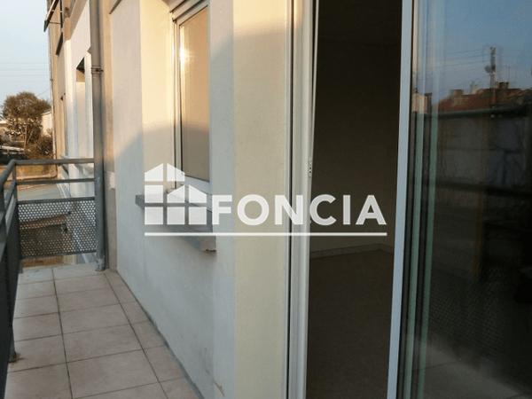 Location Studio 26.35 m² - 52 RUE MONTBRON Angouleme 16000