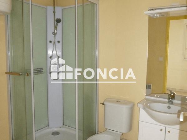 Location Studio 26.35 m² - 52 RUE MONTBRON Angouleme 16000