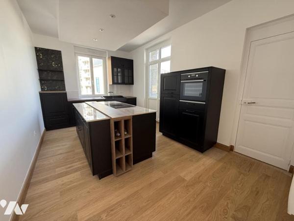 APPARTEMENT  78 M²  QUARTIER SILLON CAVE 