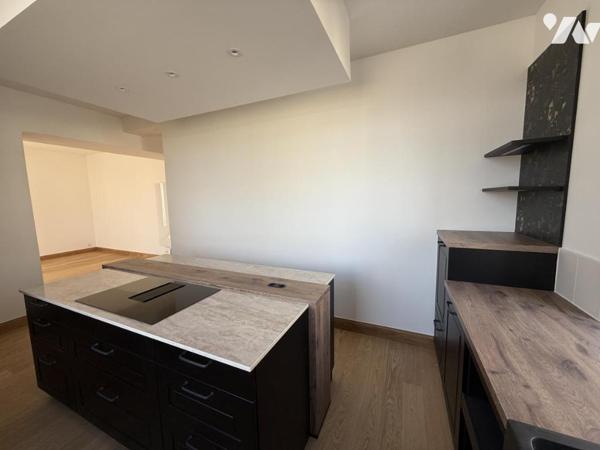 APPARTEMENT  78 M²  QUARTIER SILLON CAVE 