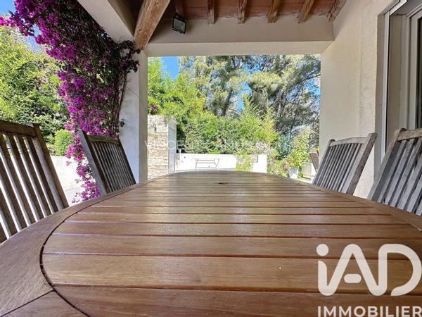 Maison à vendre 5 pièces 188 m² Saint-Cyr-sur-Mer