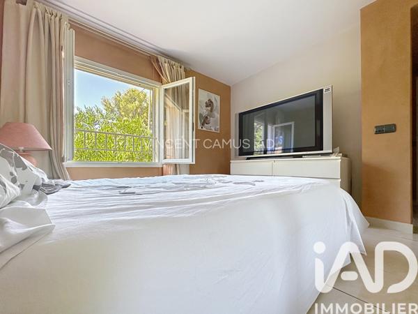 Maison à vendre 5 pièces 188 m² Saint-Cyr-sur-Mer