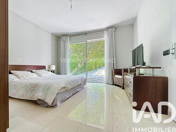 Maison à vendre 5 pièces 188 m² Saint-Cyr-sur-Mer