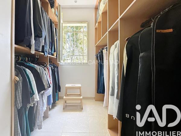 Maison à vendre 5 pièces 188 m² Saint-Cyr-sur-Mer