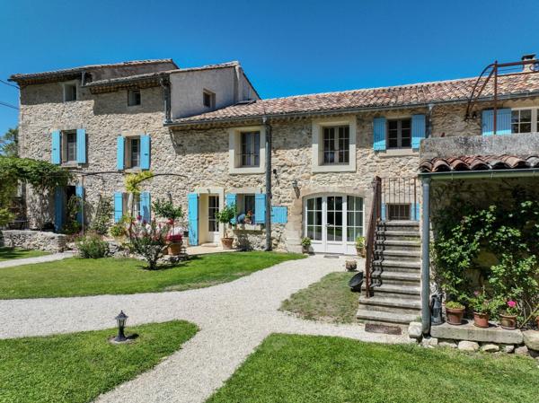 Vente Maison de luxe Saint-Didier 14 Pièces 490 m²