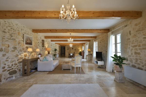 Vente Maison de luxe Saint-Didier 14 Pièces 490 m²