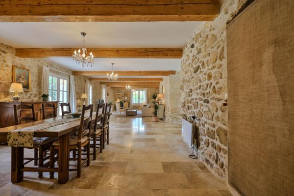 Vente Maison de luxe Saint-Didier 14 Pièces 490 m²