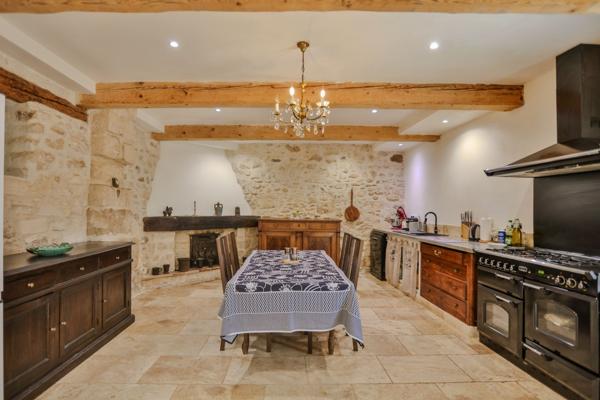 Vente Maison de luxe Saint-Didier 14 Pièces 490 m²