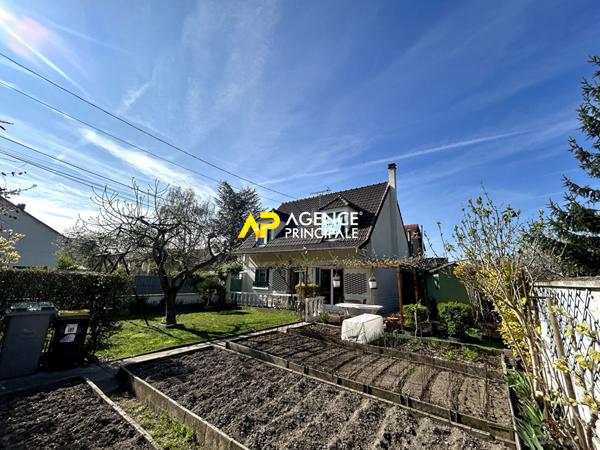 BEZONS _ Maison 5 pièces 111 m2 €442 000 ** - Référence 4479