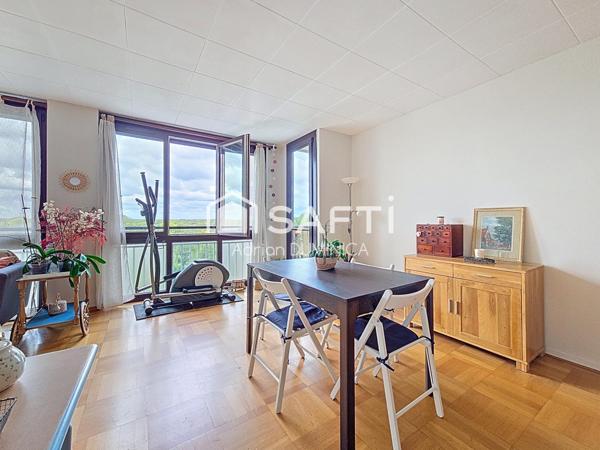 Bel appartement avec balcon et belle vue sur Forêt