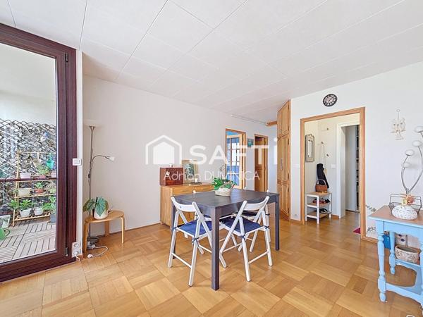 Bel appartement avec balcon et belle vue sur Forêt