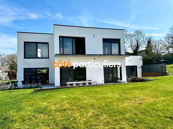 Vente Maison196,46 m² - 7 Pièces - MIRECOURT (88500)