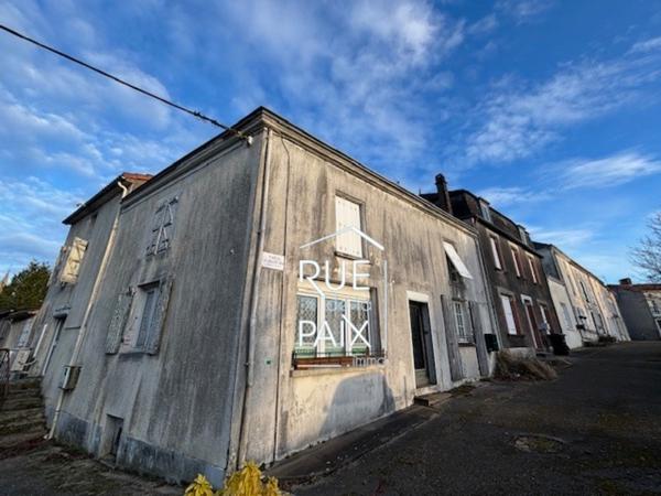 79240 L ABSIE Maison de ville - L'Absie - 189 m²