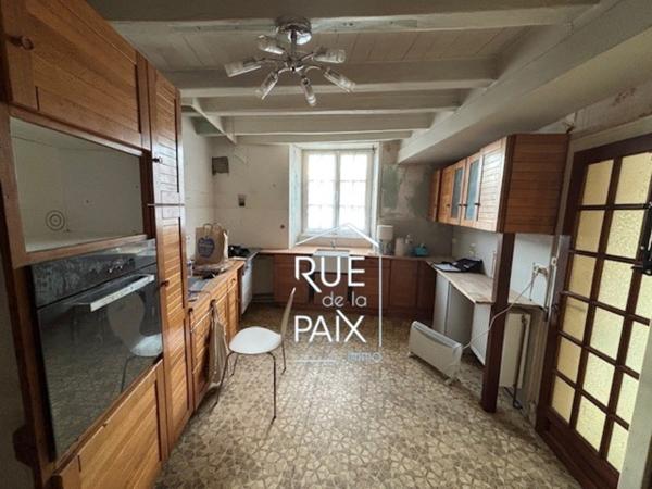 79240 L ABSIE Maison de ville - L'Absie - 189 m²