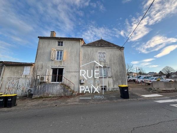 79240 L ABSIE Maison de ville - L'Absie - 189 m²