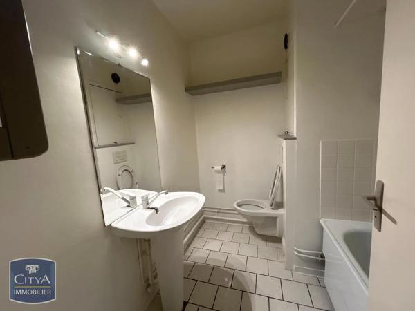 Appartement à louer 1 pièce 36.37m² Alençon (61000)