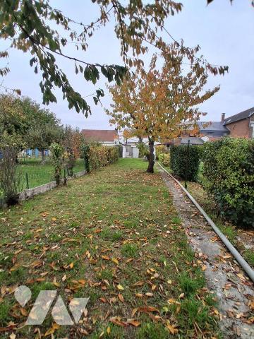 Commune de GUISE : maison 2 ch et jardin