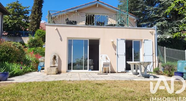 Maison à vendre 6 pièces 130 m² Saint-Genis-Laval