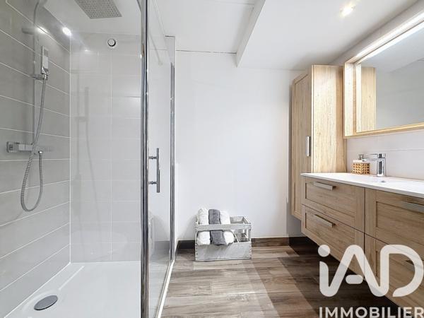 Maison à vendre 6 pièces 270 m² Reyrieux