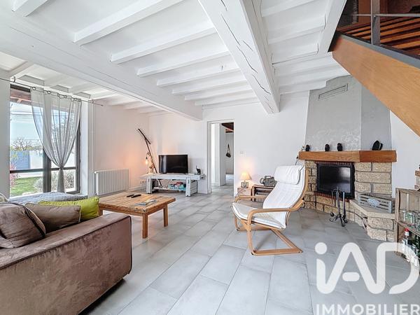 Maison à vendre 6 pièces 270 m² Reyrieux