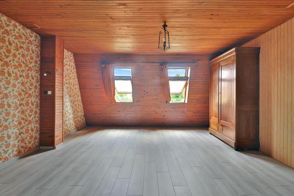 Maison individuelle de 210 m² sur 31 ares de terrain