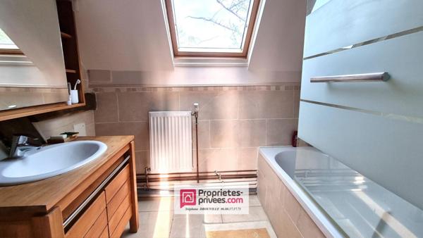 PROCHE JOUY - MAINTENON. Magnifique Longère de 210 m², 7 pièces