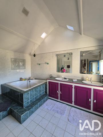 Maison à vendre 5 pièces 131 m² Saint-Cyr-sur-Morin