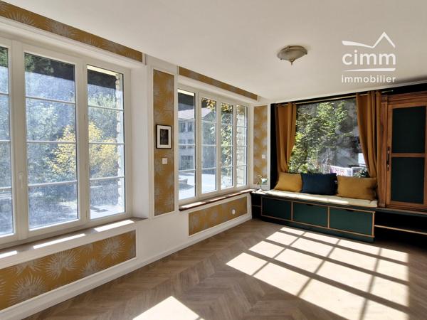 À vendre : Ancien Hôtel des Grands Goulets - bâtiment historique au cœur du Vercors.