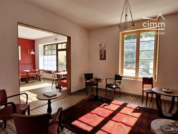 À vendre : Ancien Hôtel des Grands Goulets - bâtiment historique au cœur du Vercors.
