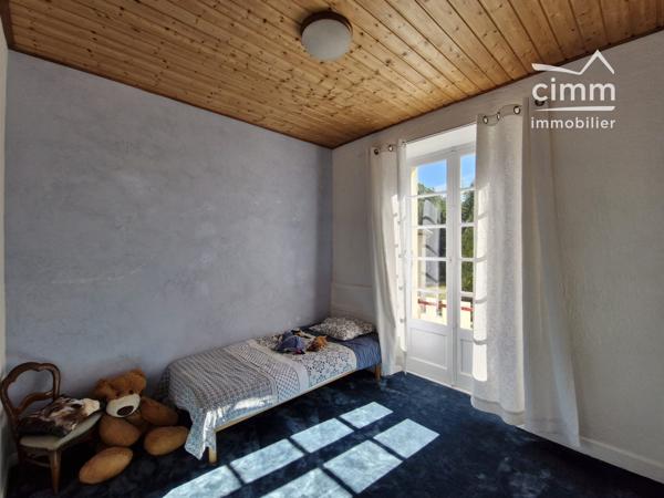 À vendre : Ancien Hôtel des Grands Goulets - bâtiment historique au cœur du Vercors.