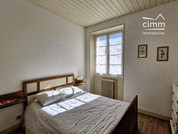 À vendre : Ancien Hôtel des Grands Goulets - bâtiment historique au cœur du Vercors.